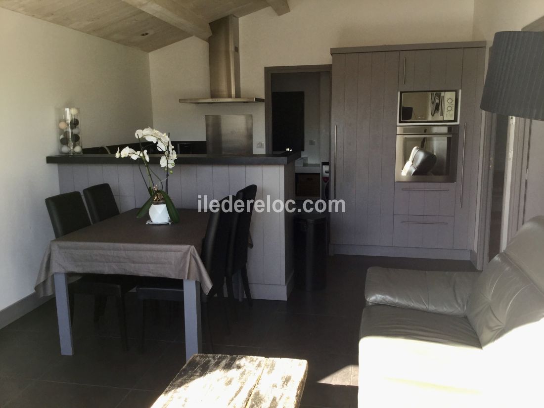 Photo 11 : SEJOUR d'une maison situ&eacute;e &agrave; Le Bois-Plage-en-R&eacute;, &icirc;le de R&eacute;.