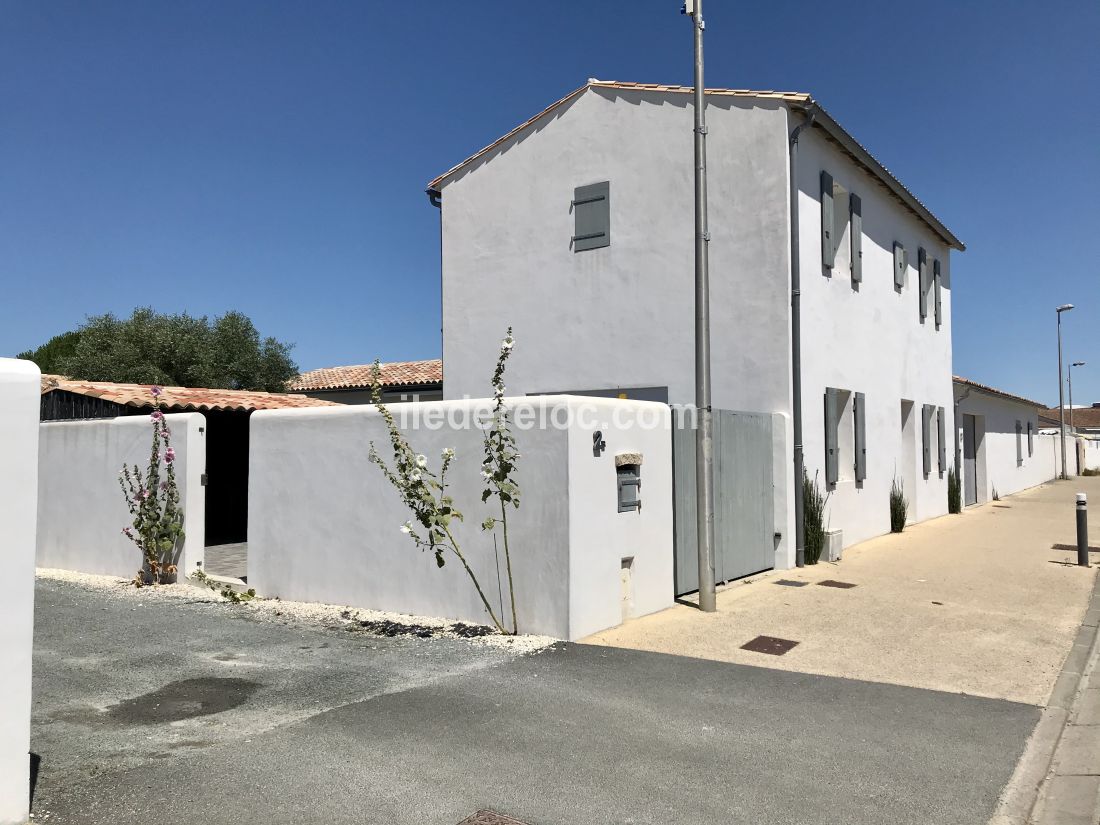 Photo 24 : EXTERIEUR d'une maison située à Le Bois-Plage-en-Ré, île de Ré.