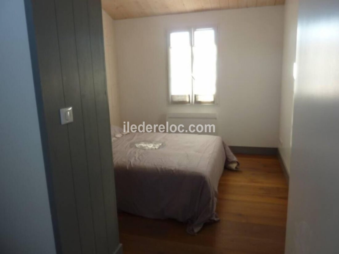 Photo 30 : CHAMBRE d'une maison situ&eacute;e &agrave; Le Bois-Plage-en-R&eacute;, &icirc;le de R&eacute;.