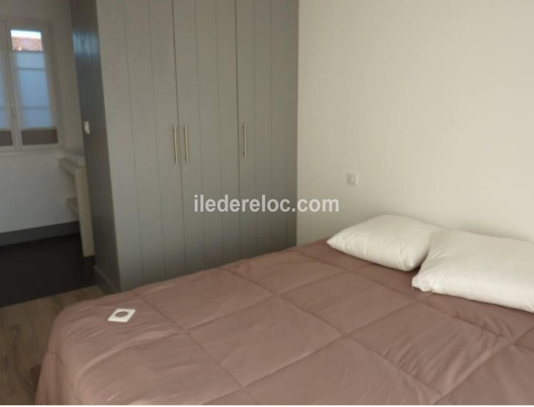 Photo 26 : CHAMBRE d'une maison situ&eacute;e &agrave; Le Bois-Plage-en-R&eacute;, &icirc;le de R&eacute;.