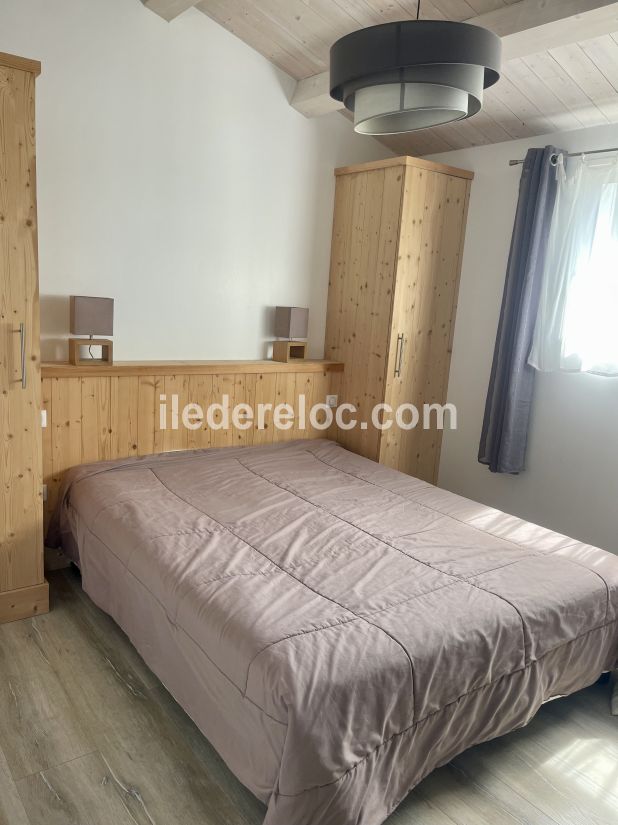 Photo 23 : CHAMBRE d'une maison situ&eacute;e &agrave; Le Bois-Plage-en-R&eacute;, &icirc;le de R&eacute;.