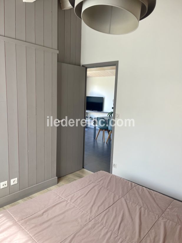 Photo 25 : CHAMBRE d'une maison situ&eacute;e &agrave; Le Bois-Plage-en-R&eacute;, &icirc;le de R&eacute;.