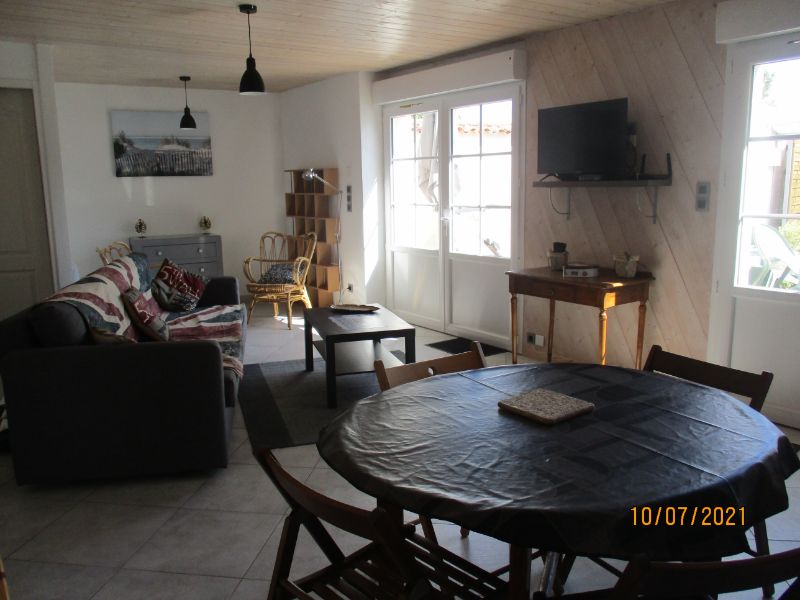 Photo 18 : SEJOUR d'une maison située à La Flotte-en-Ré, île de Ré.