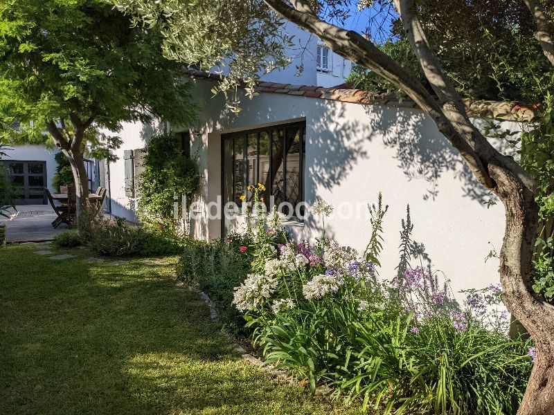 Photo 17 : JARDIN d'une maison située à Saint-Martin-de-Ré, île de Ré.