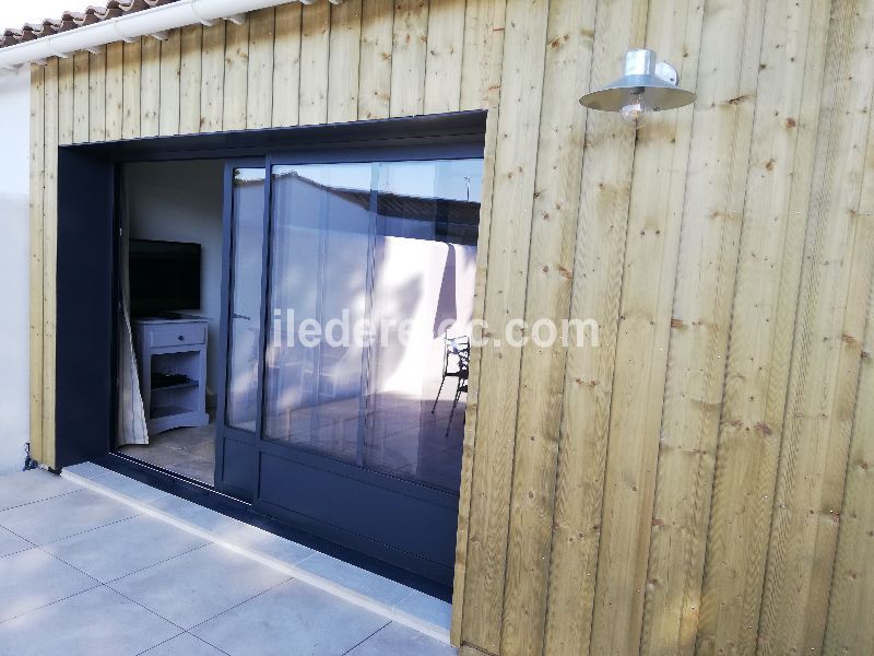 Photo 11 : TERRASSE d'une maison située à Le Bois-Plage-en-Ré, île de Ré.