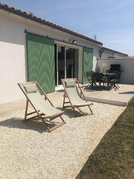 Photo 1 : EXTERIEUR d'une maison située à Sainte-Marie-de-Ré, île de Ré.