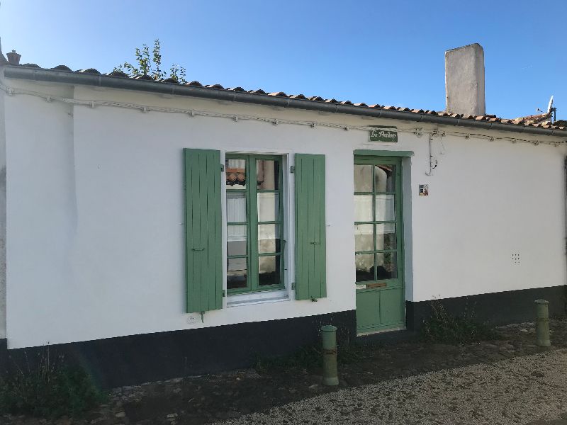 Photo 17 : EXTERIEUR d'une maison située à La Flotte-en-Ré, île de Ré.