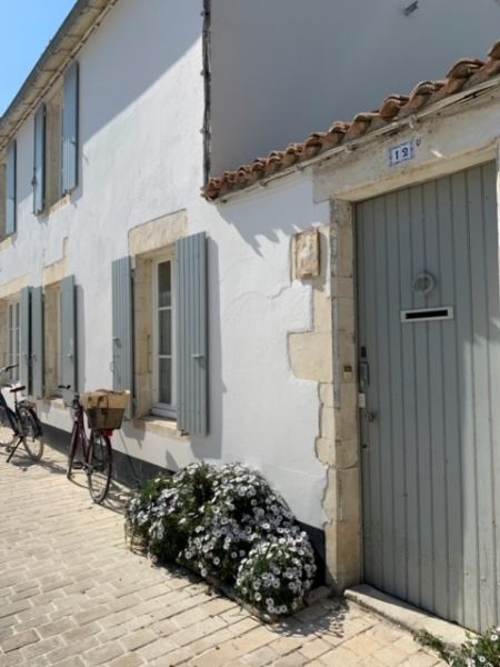 Photo 3 : EXTERIEUR d'une maison située à La Couarde, île de Ré.