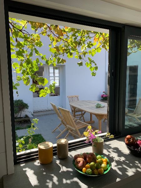 Photo 15 : TERRASSE d'une maison située à La Couarde, île de Ré.