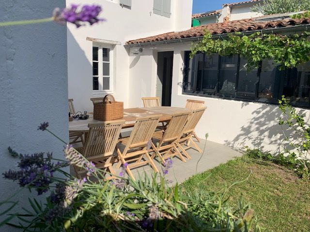 Photo 4 : JARDIN d'une maison située à La Couarde, île de Ré.