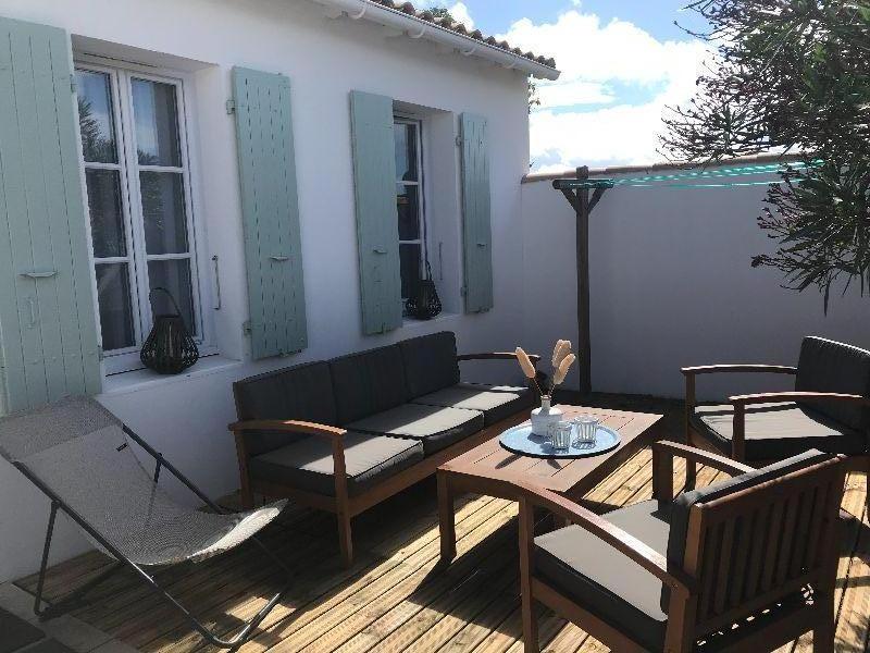 Photo 2 : JARDIN d'une maison située à Le Bois-Plage-en-Ré, île de Ré.