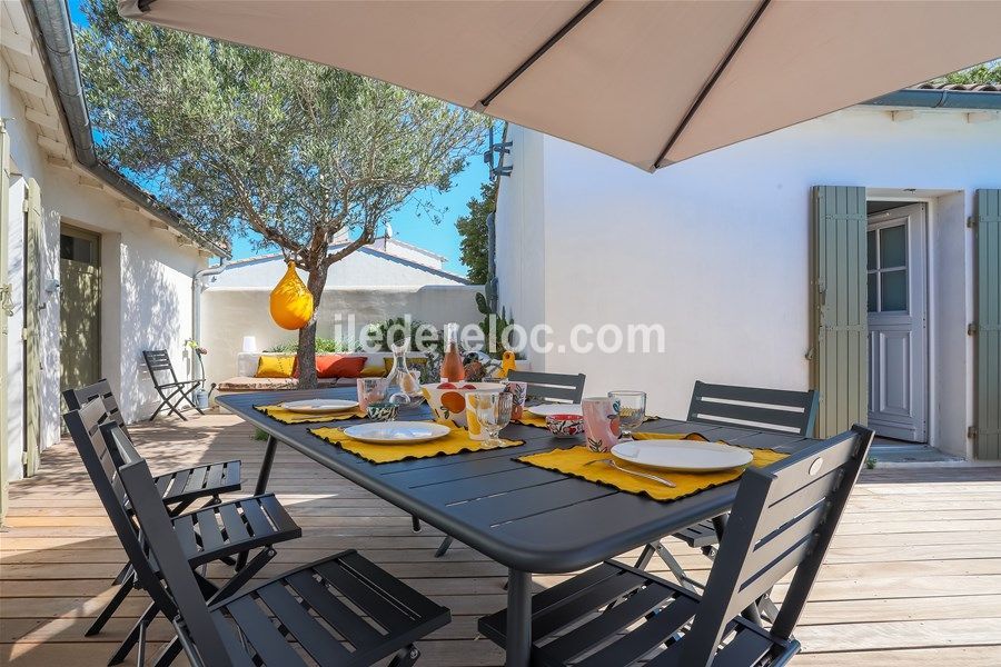 Photo 14 : TERRASSE d'une maison située à La Flotte, île de Ré.