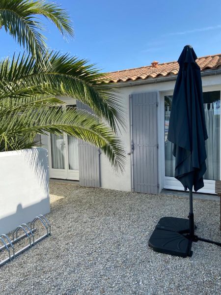 Photo 1 : JARDIN d'une maison située à Ars en Ré, île de Ré.