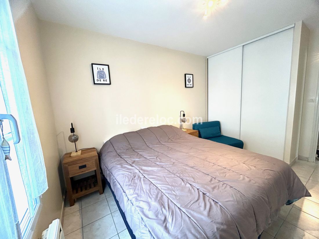 Photo 26 : CHAMBRE d'une maison situ&eacute;e &agrave; Le Bois-Plage-en-R&eacute;, &icirc;le de R&eacute;.
