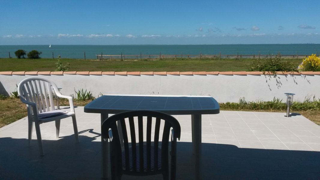 Photo 2 : TERRASSE d'une maison située à La Flotte-en-Ré, île de Ré.