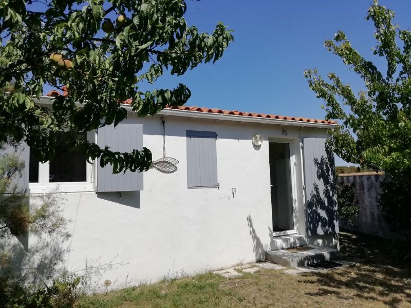 Photo 18 : JARDIN d'une maison située à La Flotte-en-Ré, île de Ré.