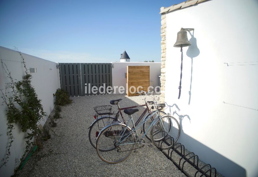 Photo 3 : NC d'une maison située à Ars en Ré, île de Ré.