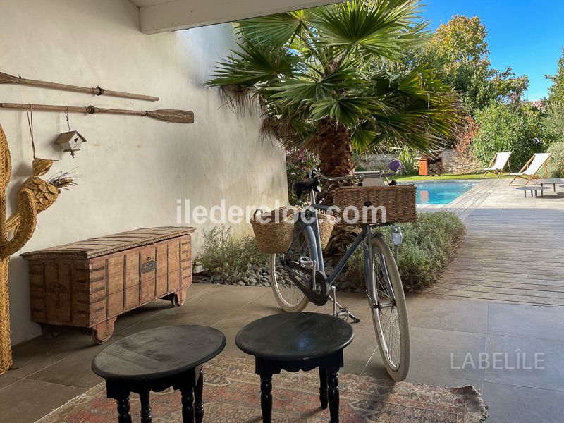 Photo 3 : PATIO d'une maison située à Loix, île de Ré.