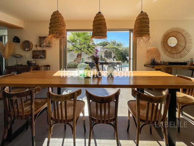 Photo 5 : SEJOUR d'une maison située à Loix, île de Ré.