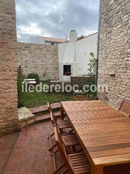 Photo 19 : TERRASSE d'une maison située à Le Bois-Plage-en-Ré, île de Ré.