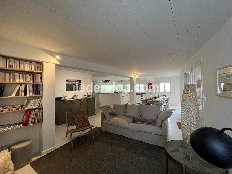 Photo 2 : SEJOUR d'une maison située à Le Bois-Plage-en-Ré, île de Ré.