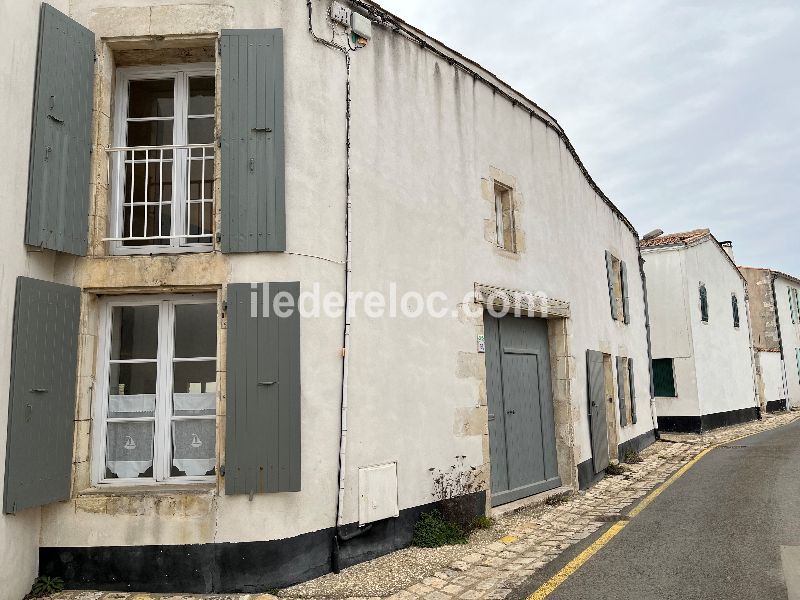 Photo 5 : EXTERIEUR d'une maison située à Le Bois-Plage-en-Ré, île de Ré.