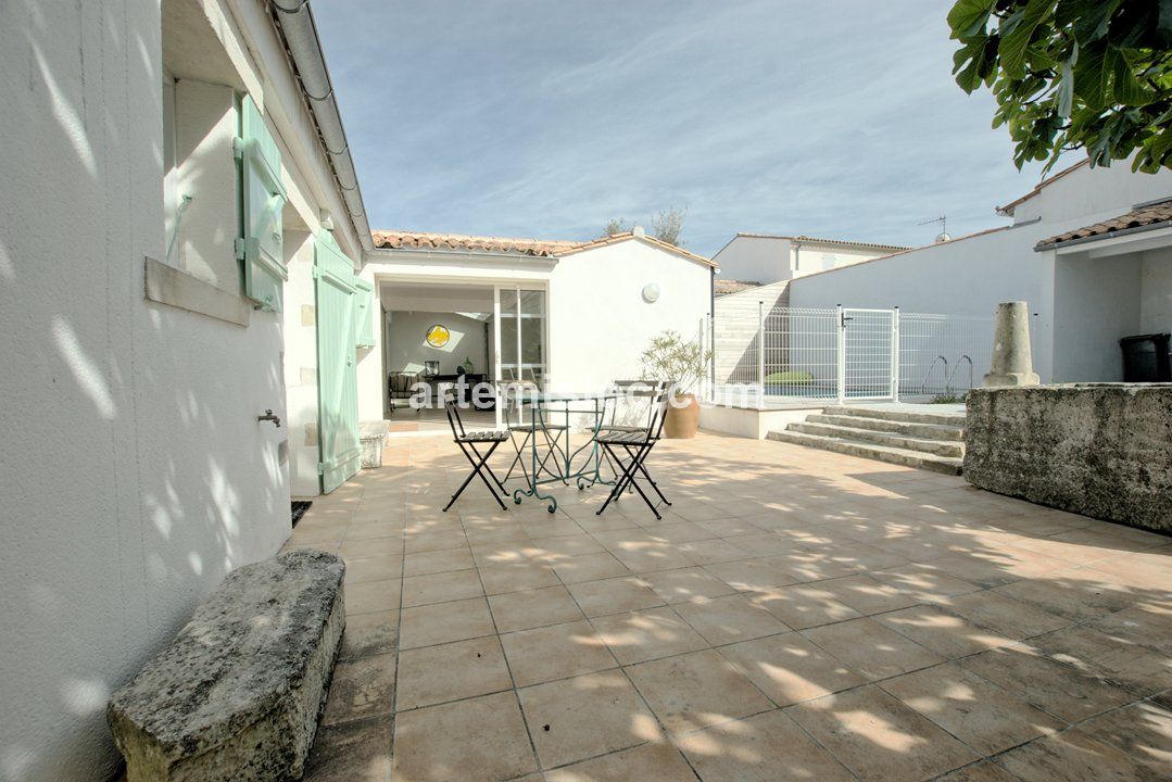 Photo 24 :  d'une maison située à Saint-Martin-de-Ré, île de Ré.