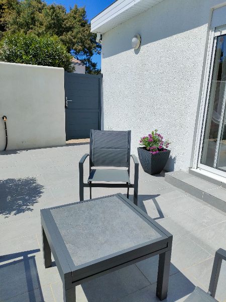 Photo 7 : TERRASSE d'une maison située à Sainte-Marie-de-Ré, île de Ré.