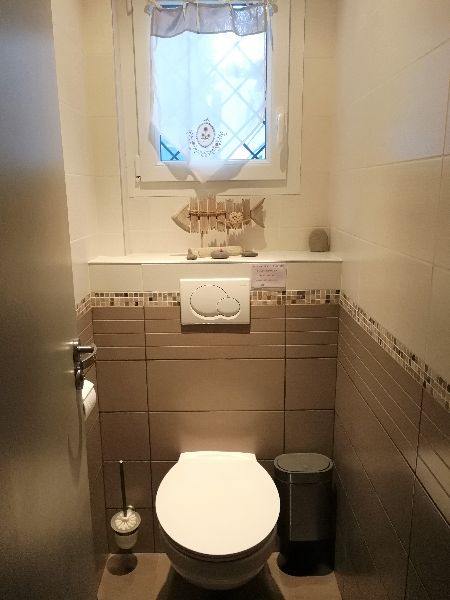 Photo 24 : WC d'une maison située à Sainte-Marie-de-Ré, île de Ré.