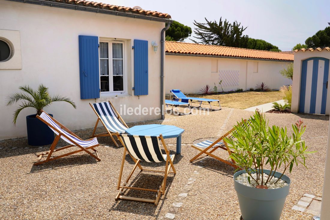 Photo 12 : EXTERIEUR d'une maison située à Le Bois-Plage-en-Ré, île de Ré.