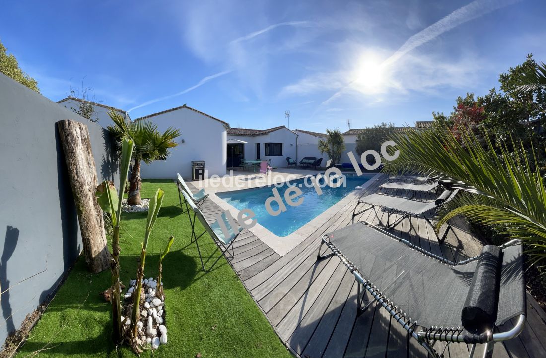 ile de ré Belle villa rtaise 150 m2- piscine chauffe- classe 4 etoiles