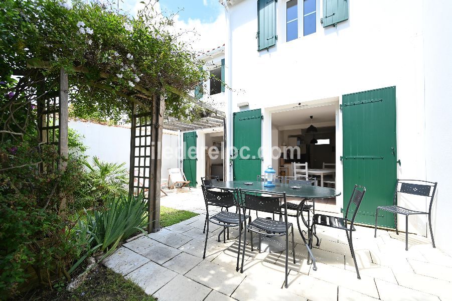 Photo 6 : TERRASSE d'une maison située à Saint-Clément-des-Baleines, île de Ré.