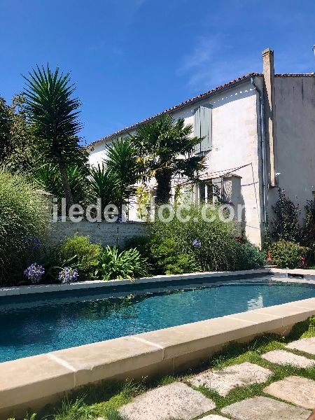 Photo 2 : EXTERIEUR d'une maison située à Le Bois-Plage, île de Ré.