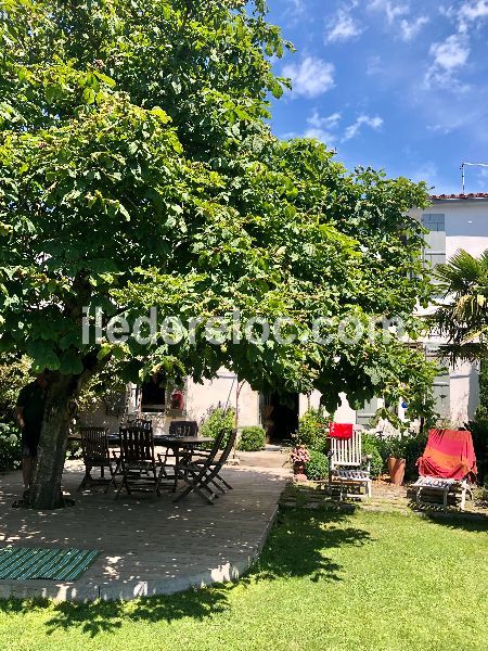 Photo 7 : EXTERIEUR d'une maison située à Le Bois-Plage, île de Ré.