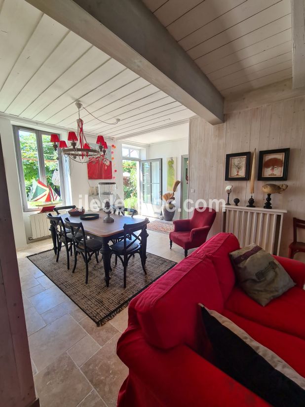 Photo 15 : SEJOUR d'une maison située à Le Bois-Plage, île de Ré.