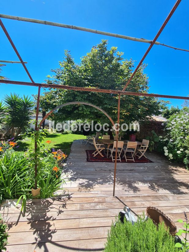 Photo 6 : TERRASSE d'une maison située à Le Bois-Plage, île de Ré.