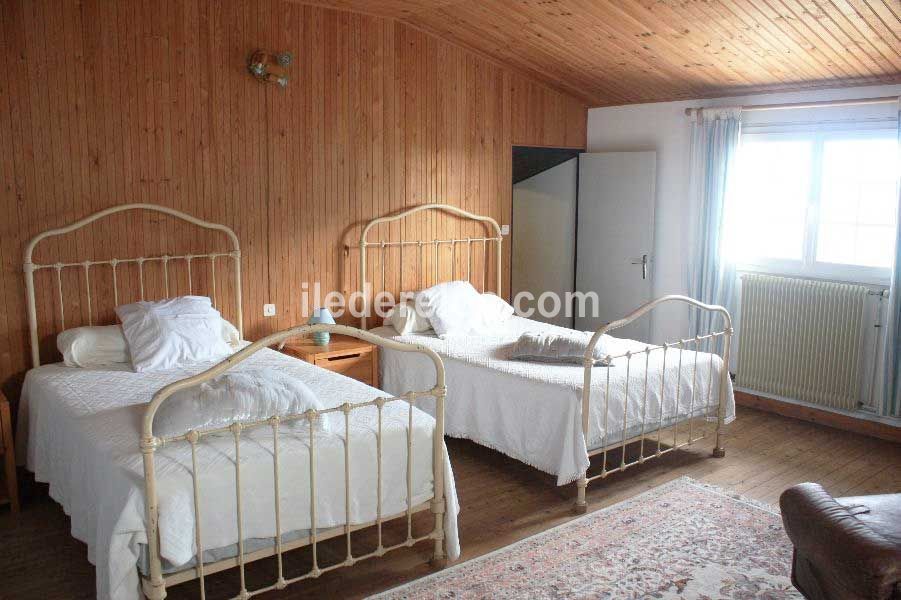 Photo 10 : CHAMBRE d'une maison située à Saint-Clément-des-Baleines, île de Ré.