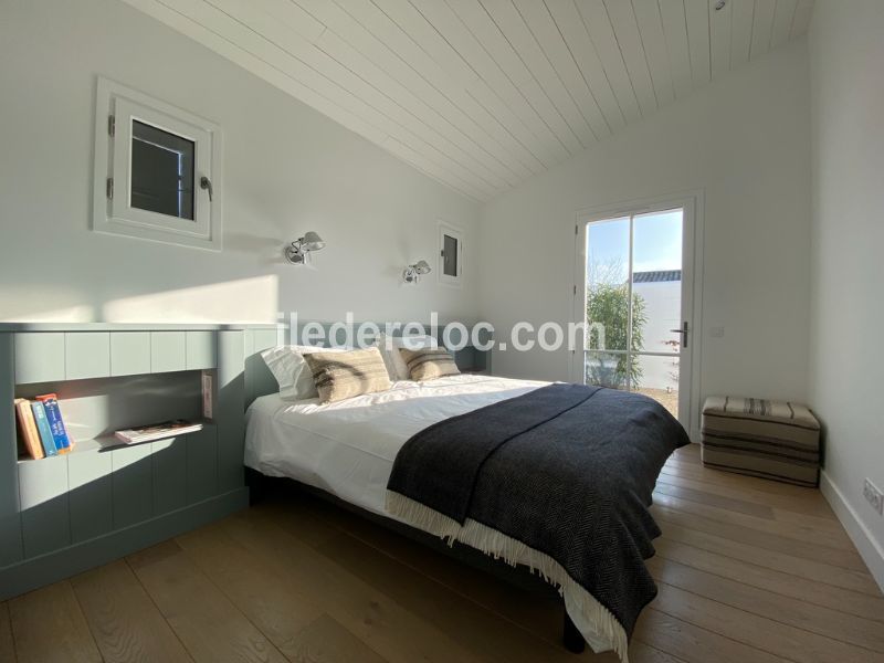 Photo 20 : CHAMBRE d'une maison située à Le Bois-Plage-en-Ré, île de Ré.