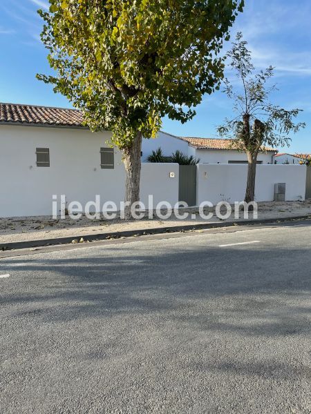 Photo 33 : EXTERIEUR d'une maison située à Le Bois-Plage-en-Ré, île de Ré.