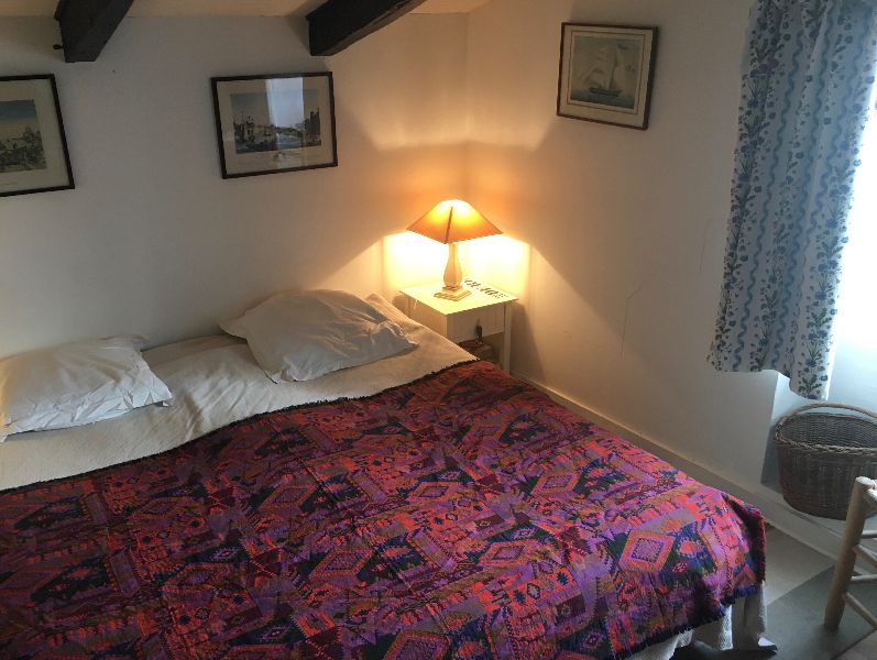 Photo 25 : CHAMBRE d'une maison située à Les Portes-en-Ré, île de Ré.