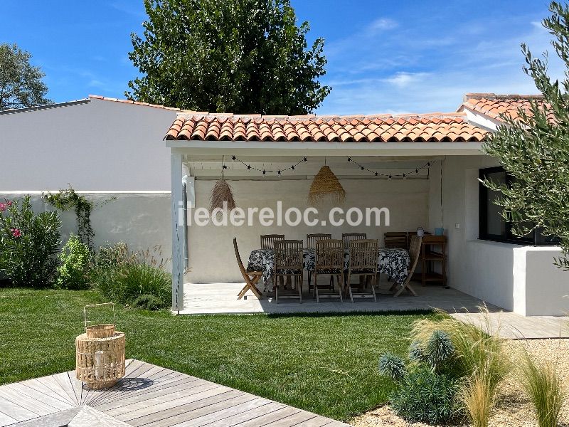 Photo 3 : EXTERIEUR d'une maison située à Le Bois-Plage-en-Ré, île de Ré.