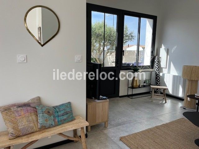 Photo 28 : SEJOUR d'une maison situ&eacute;e &agrave; Le Bois-Plage-en-R&eacute;, &icirc;le de R&eacute;.