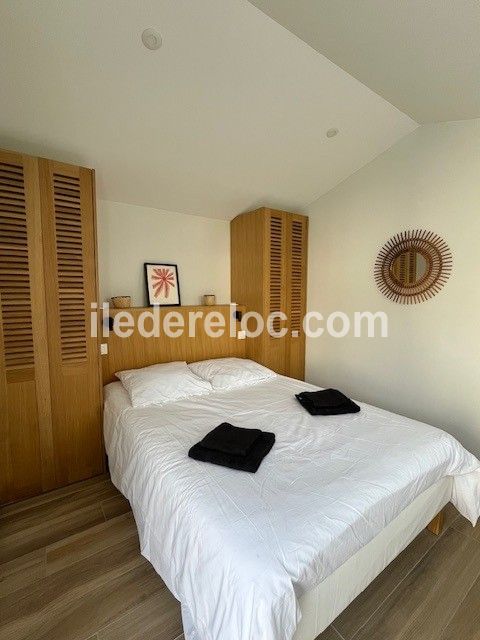 Photo 20 : CHAMBRE d'une maison situ&eacute;e &agrave; Le Bois-Plage-en-R&eacute;, &icirc;le de R&eacute;.