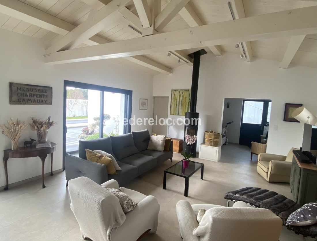 Photo 36 : SEJOUR d'une maison situ&eacute;e &agrave; Le Bois-Plage-en-R&eacute;, &icirc;le de R&eacute;.