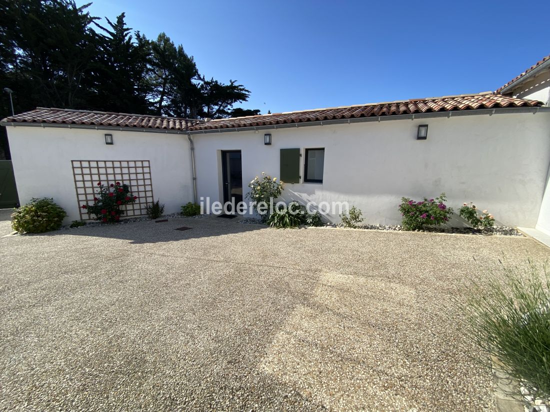 Photo 53 : EXTERIEUR d'une maison située à Le Bois-Plage-en-Ré, île de Ré.