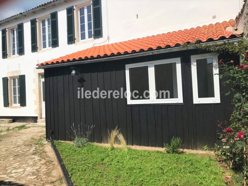 Photo 23 : EXTERIEUR d'une maison située à Sainte-Marie, île de Ré.