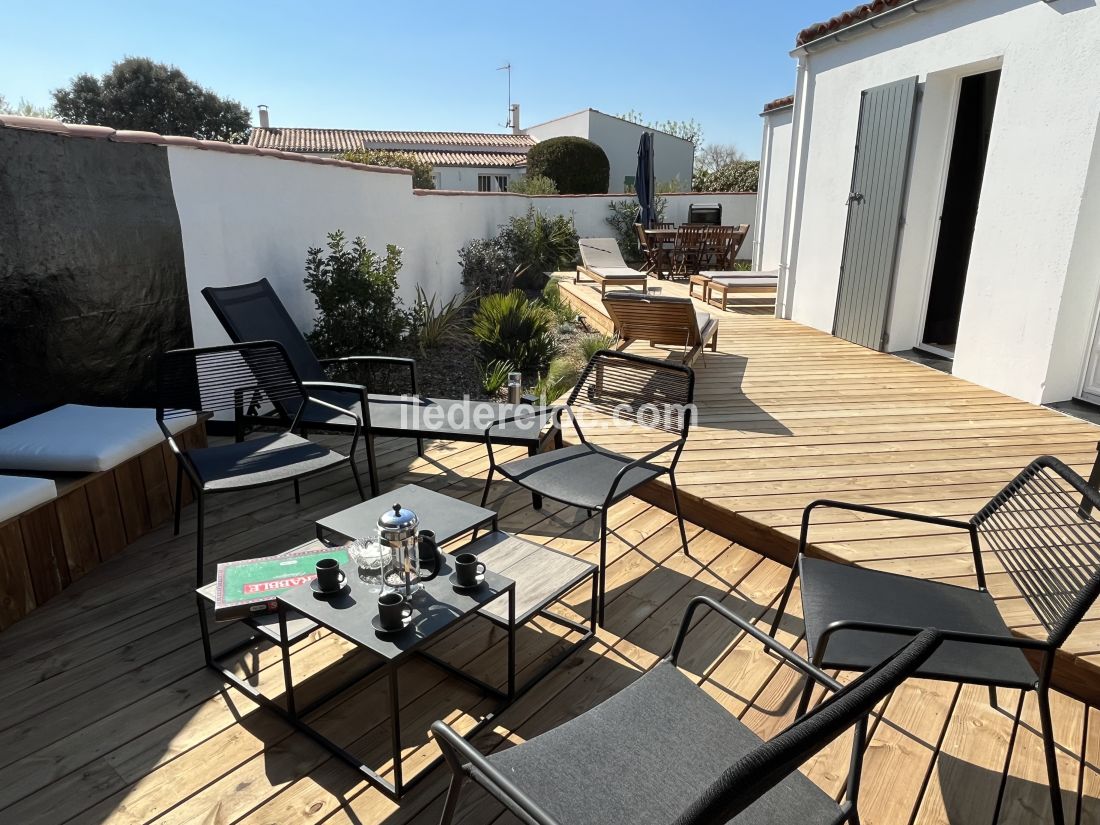 Photo 26 : TERRASSE d'une maison située à Les Portes-en-Ré, île de Ré.