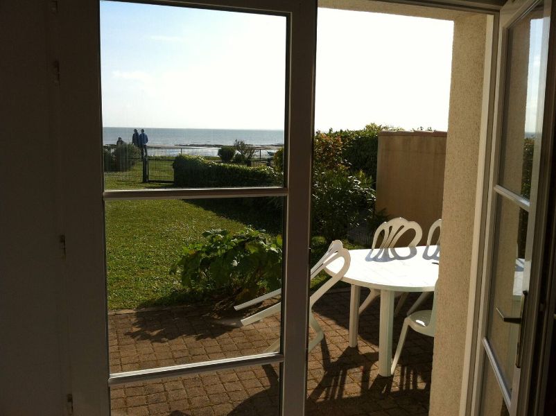 Photo 8 : TERRASSE d'une maison située à La Flotte-en-Ré, île de Ré.