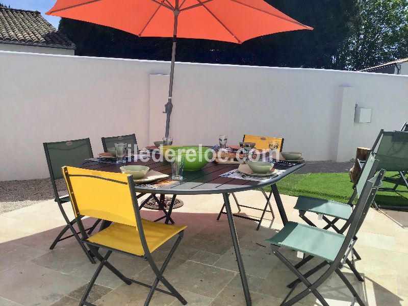 Photo 22 : EXTERIEUR d'une maison situ&eacute;e &agrave; Rivedoux-Plage, &icirc;le de R&eacute;.