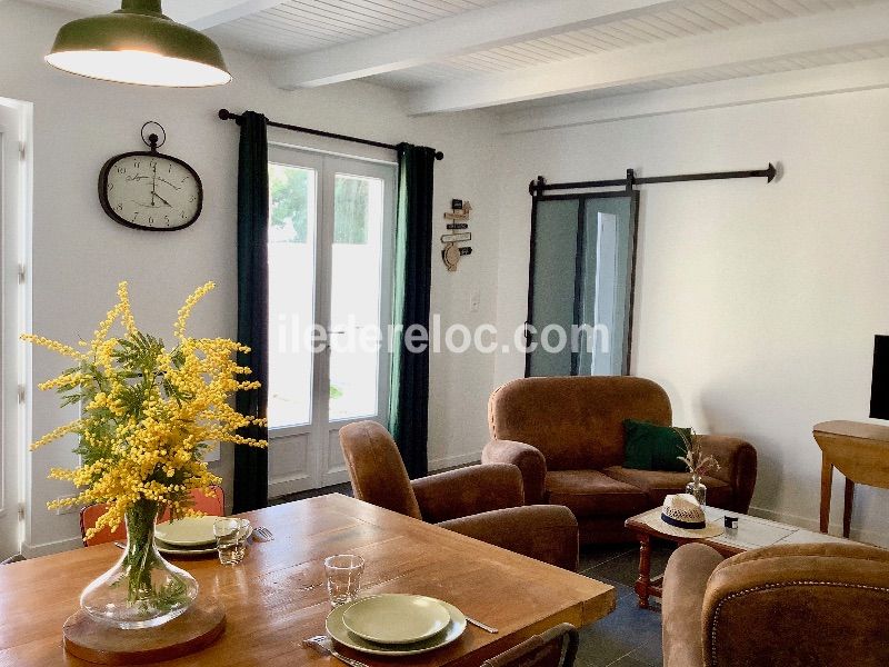 Photo 4 : SEJOUR d'une maison situ&eacute;e &agrave; Rivedoux-Plage, &icirc;le de R&eacute;.